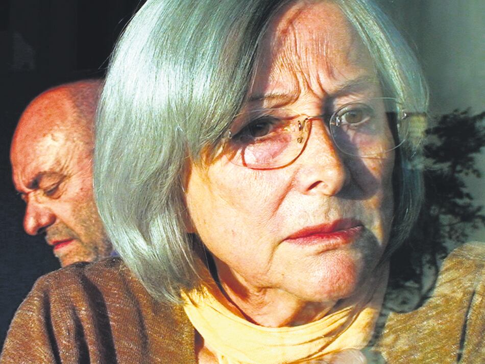 Il professore Pinto y la verdadera estrella de la película, su esposa Rosa Delor.