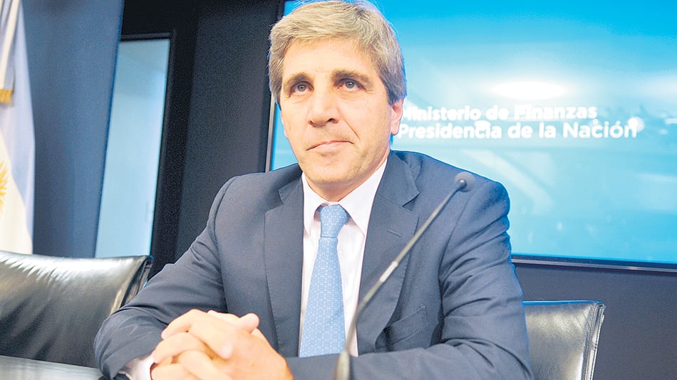 El ministro de Finanzas, Luis Caputo, es el arquitecto del endeudamiento.