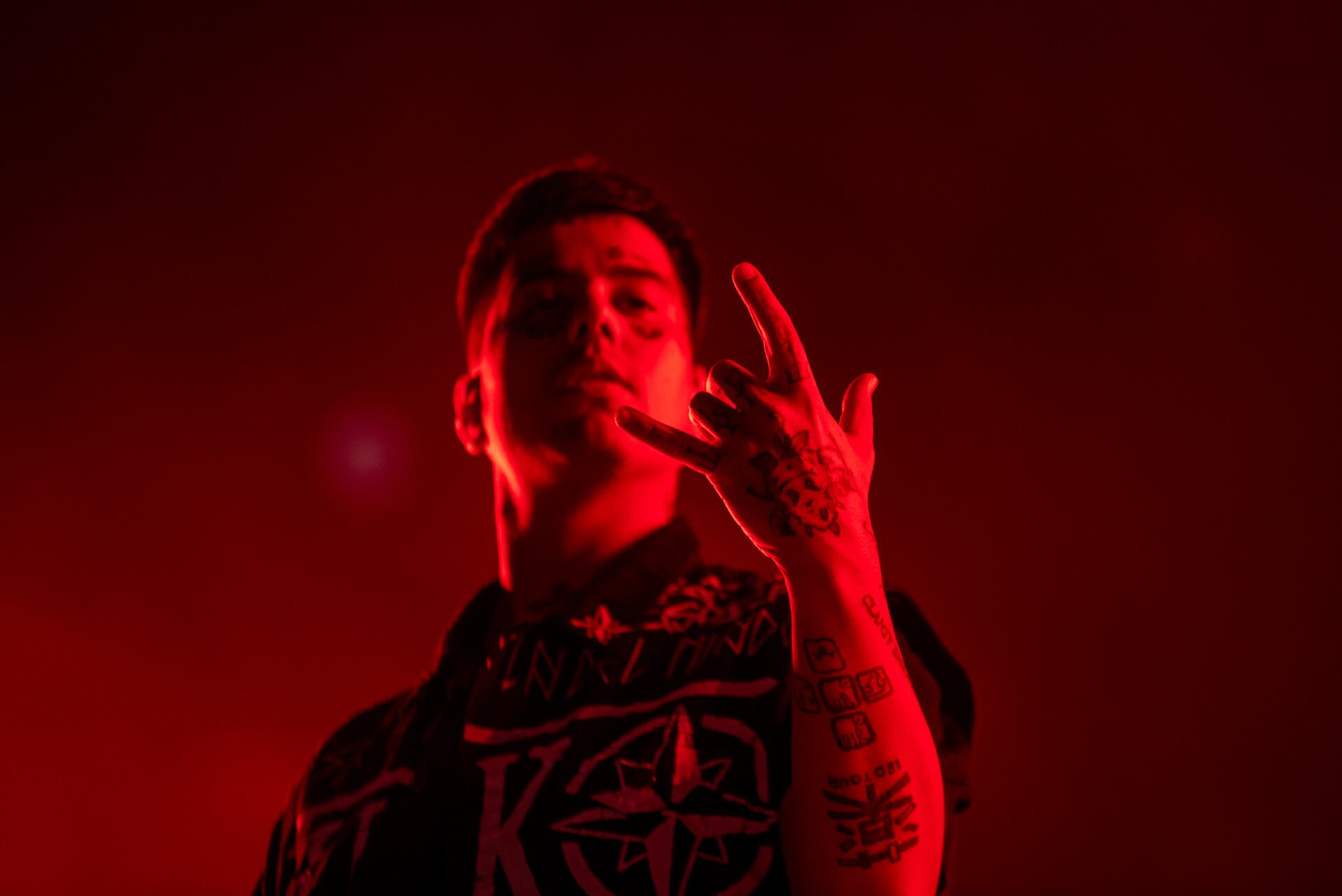 La llegada de Duki con sus amigos y fans a Vélez marca un momento para la música local donde artistas y público se sienten parte de algo nuevo