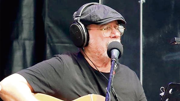 Silvio Rodríguez no salió de su asombro al ver a la multitud reunida en Avellaneda.