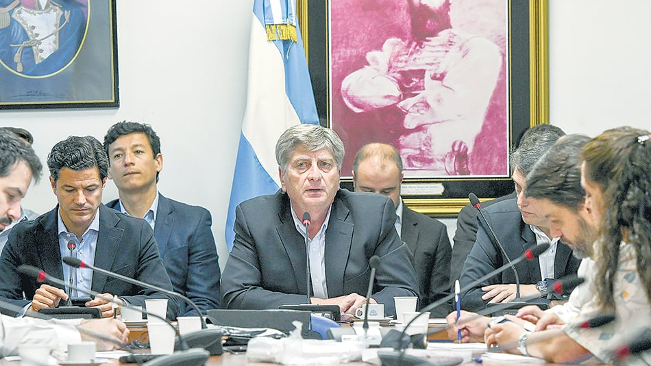 Un plenario de comisiones en Diputados emitió dictamen a la ley de compre argentino.