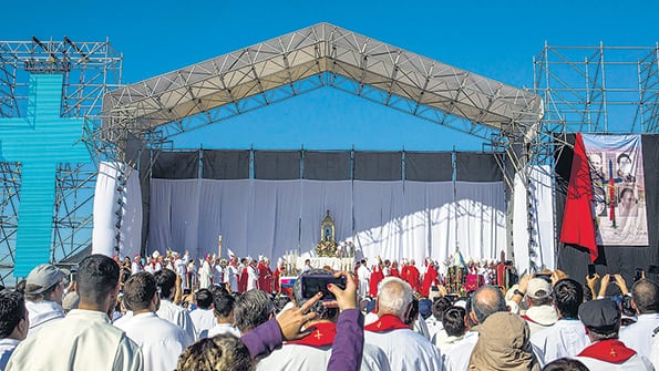 La beatificación del obispo riojano asesinado y sus colaboradores fue en el Parque de la Ciudad de La Rioja.