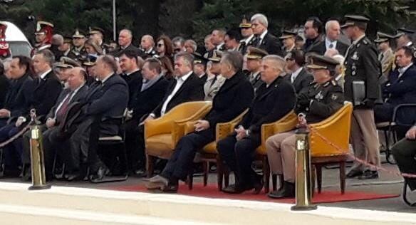 Carlos Stornelli, en segunda fila, en el acto por el día del Ejército.