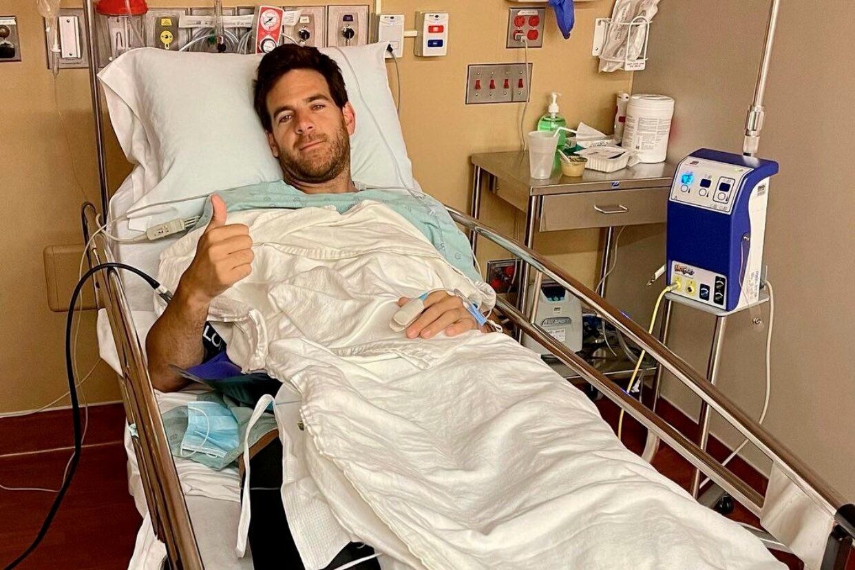 Del Potro en el hospital, tras la operación.