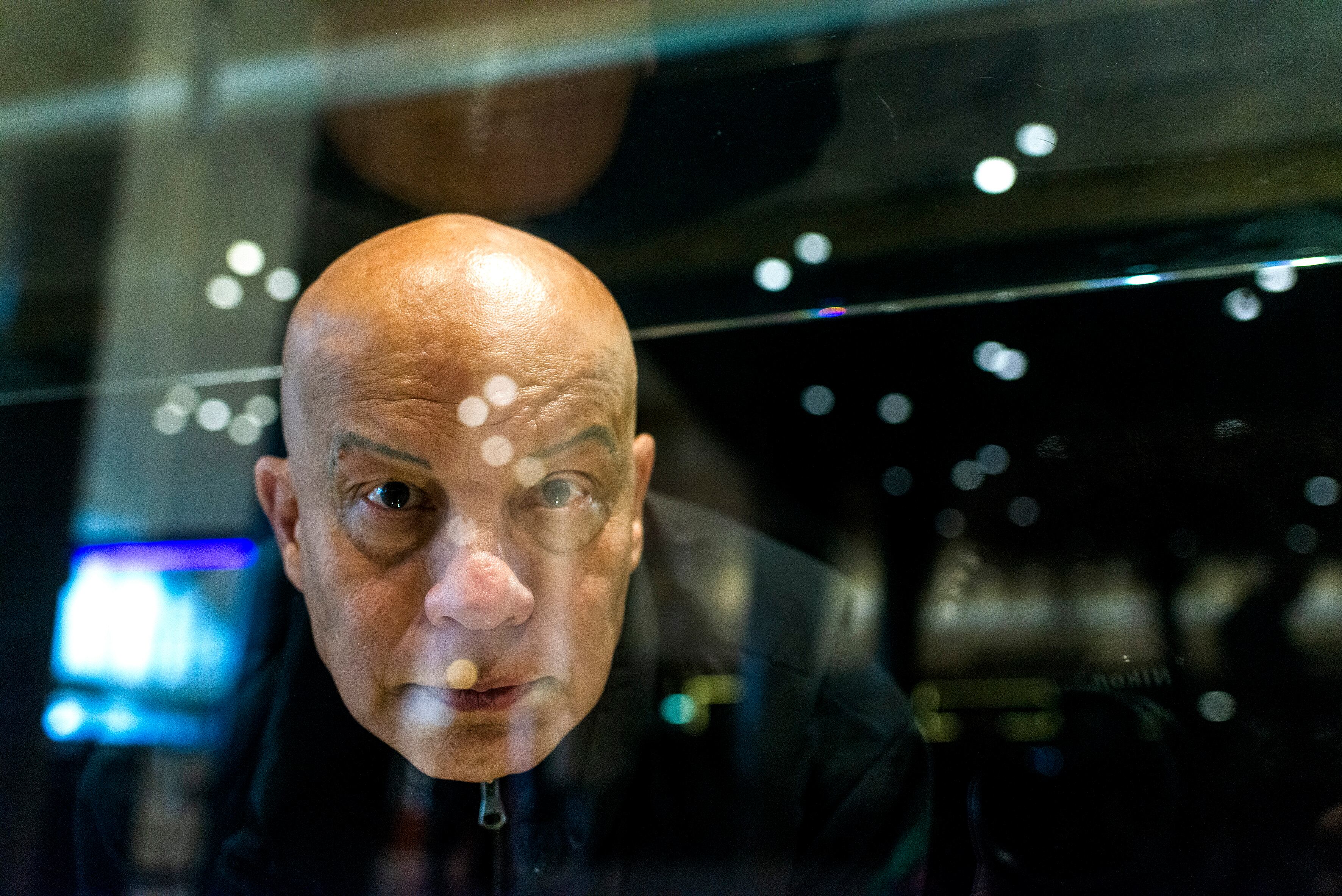 Yayo Cáceres, el director de Ron Lalá, es también un reconocido acordeonista, guitarrista y compositor.