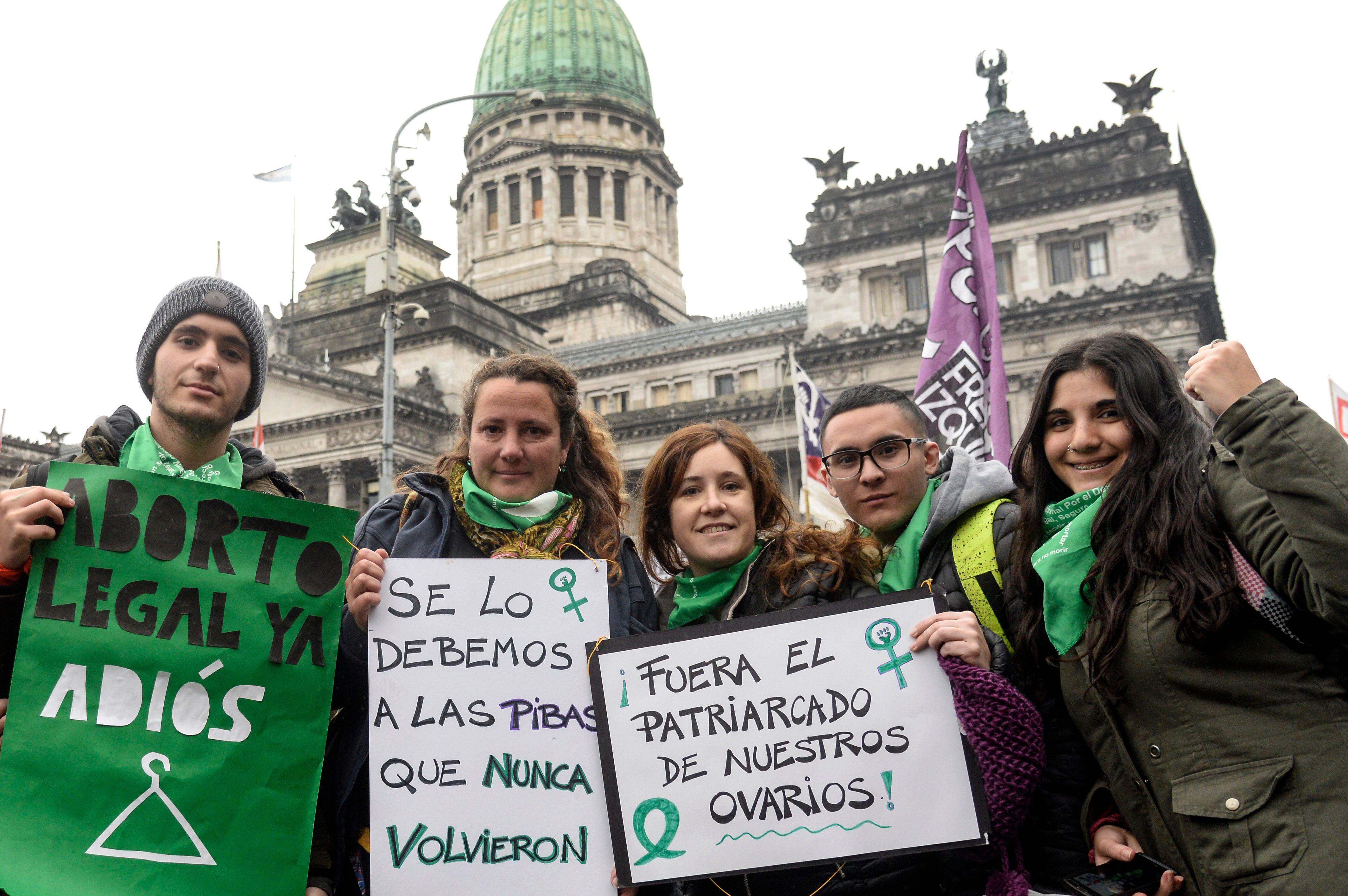 La Campaña nacional por el derecho al aborto legal destacó la importancia de llevar el debate al plano electoral.