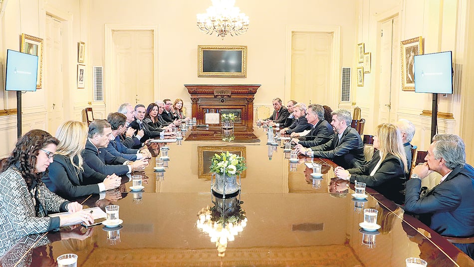 Los senadores aseguraron que en el encuentro con el Presidente no se habló sobre el proyecto de tarifas.