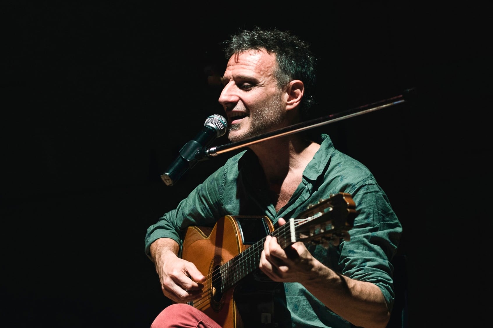 El viernes 14 Beto Caletti explorará el repertorio de la música popular brasileña en La Biela.