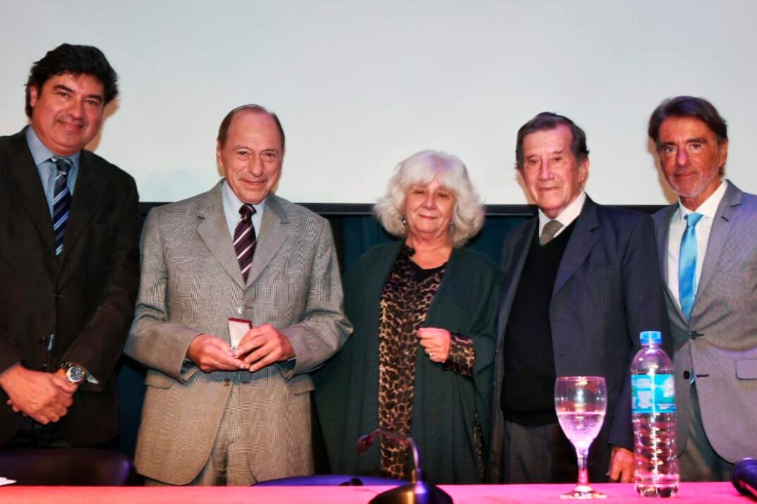 Alejandro Slokar (izquierda), tras el XXI encuentro de la Asociación, realizado en Rosario.