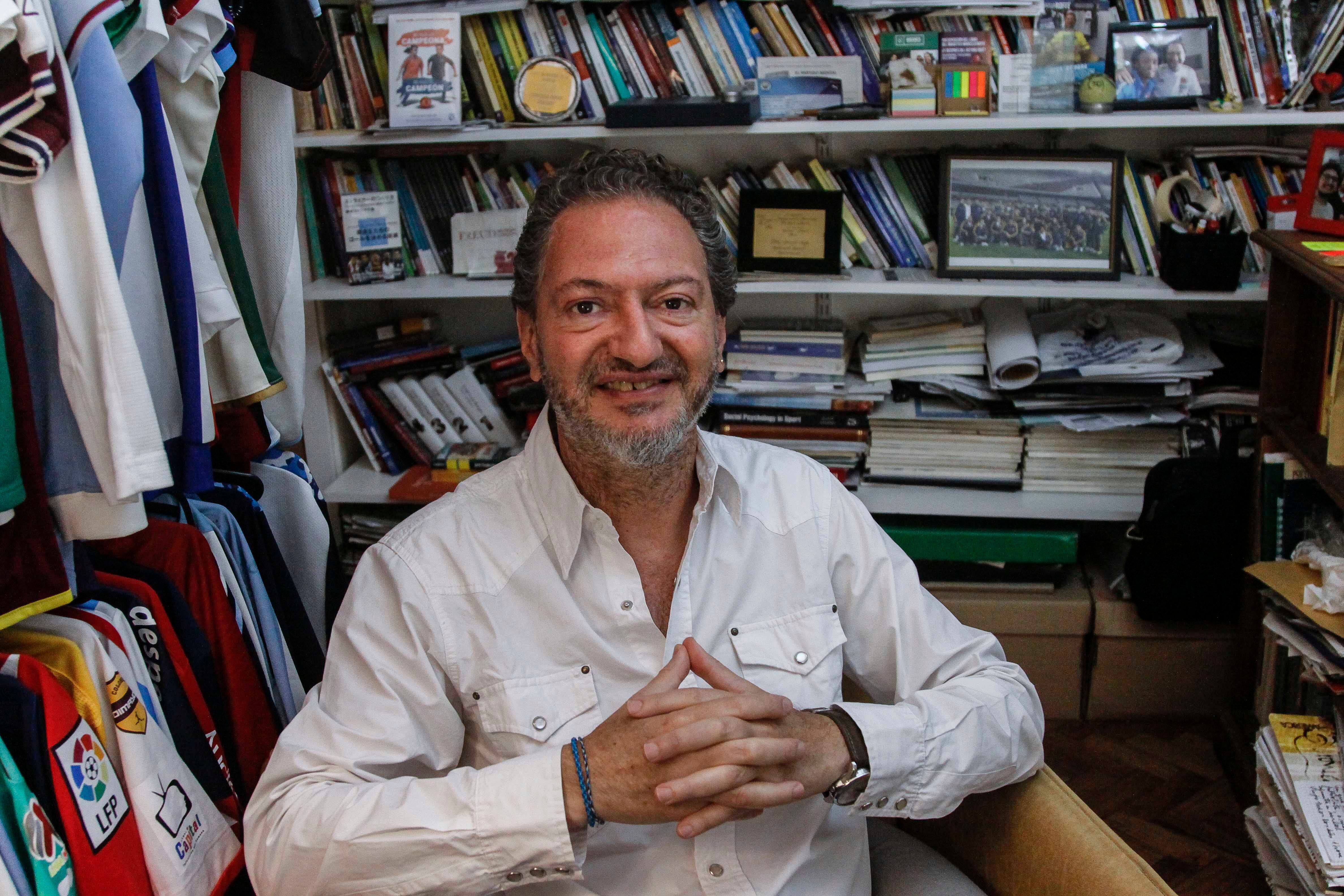 Marcelo Roffé es Licenciado en Psicología y con una larga carrera en el deporte.