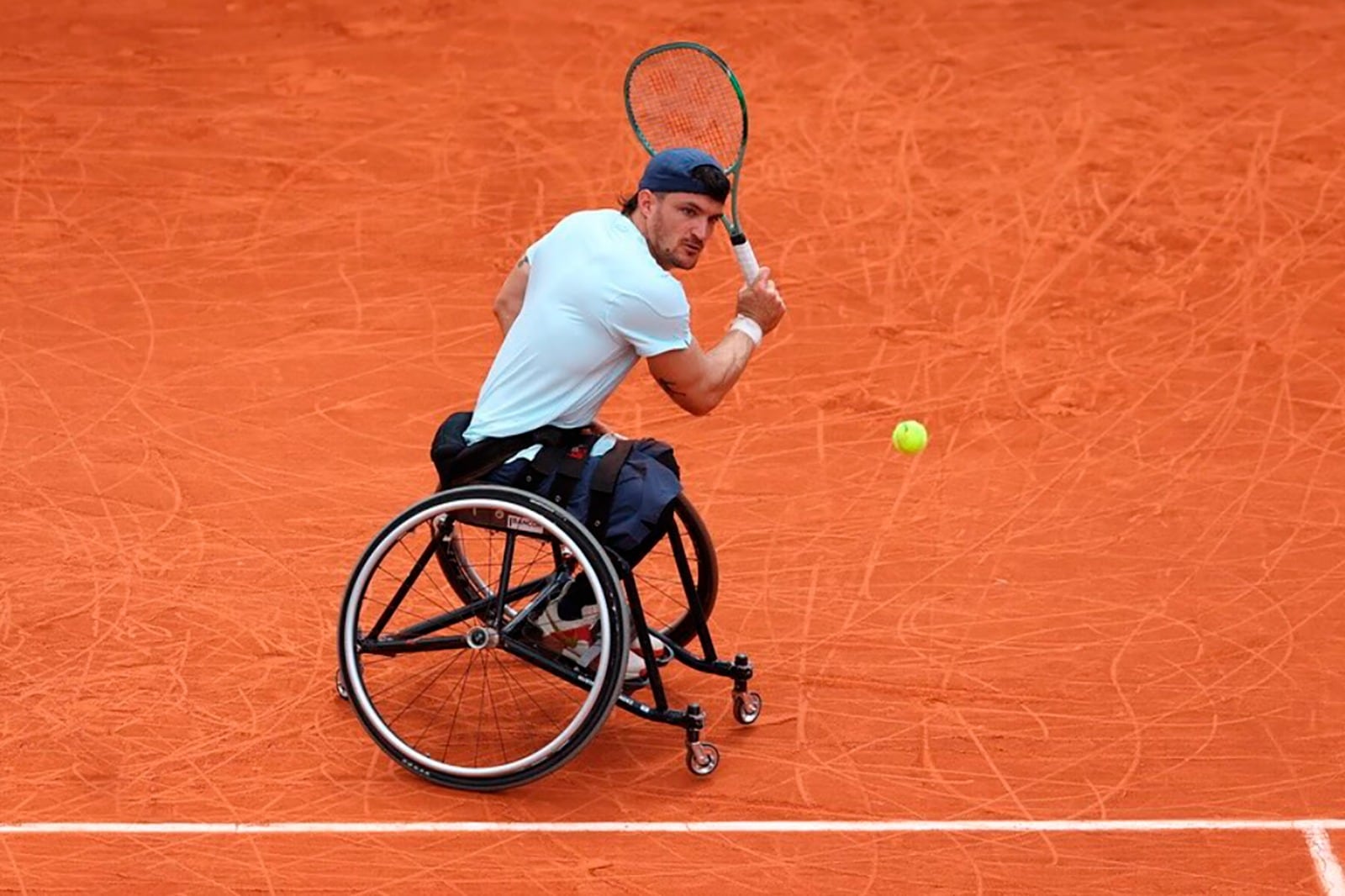 Fernández enfatiza que los atletas paralímpicos son competidores de élite y no sólo participantes