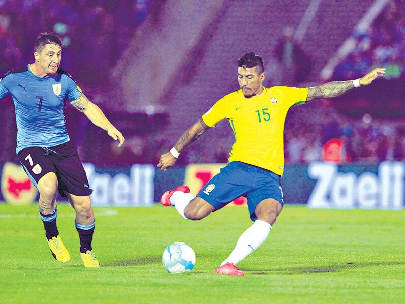 Perdía 1-0 y lo dio vuelta con un hat trick de Paulinho y una genialidad de Neymar.
