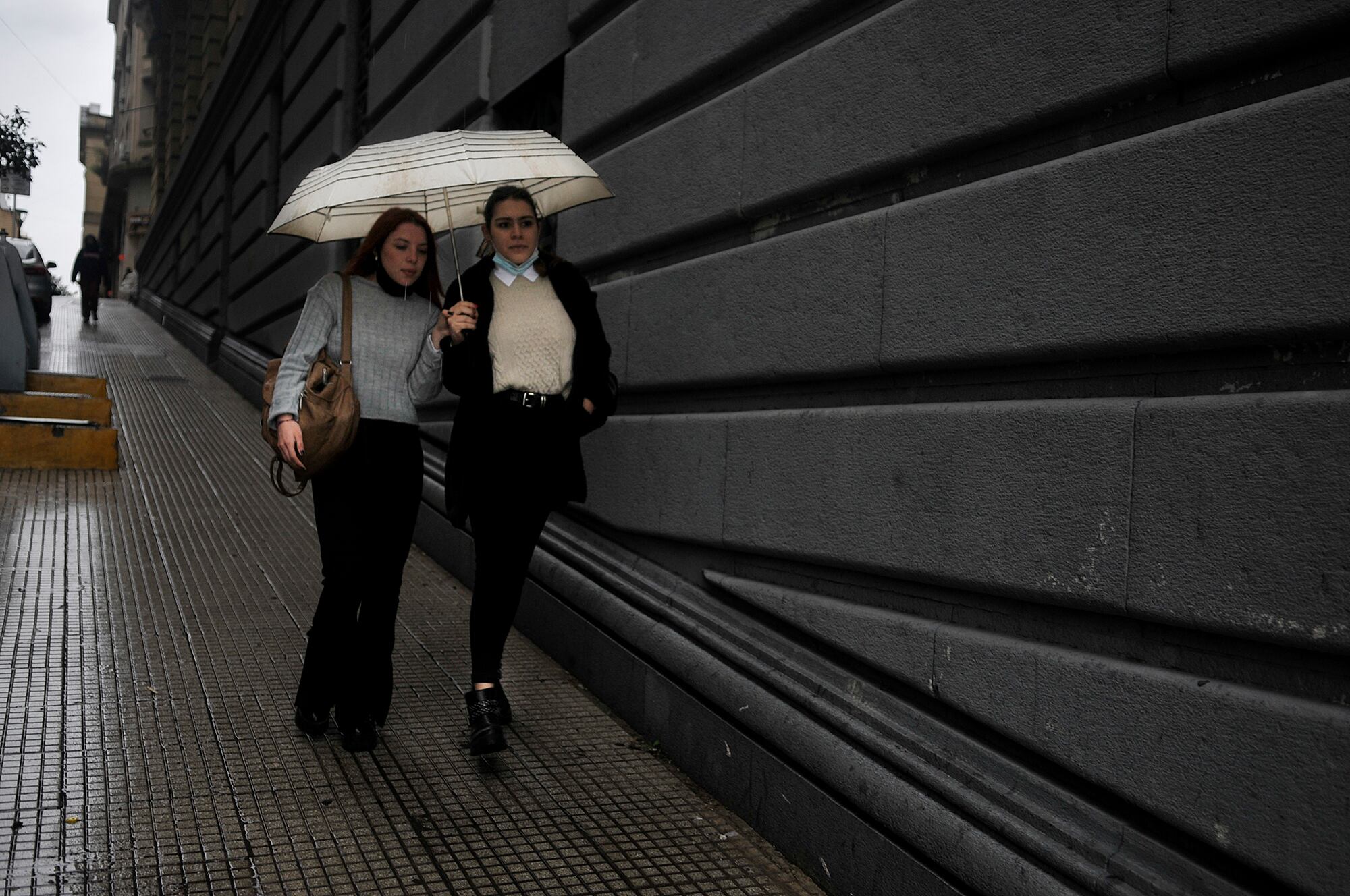 Sigue el tiempo inestable en el AMBA.