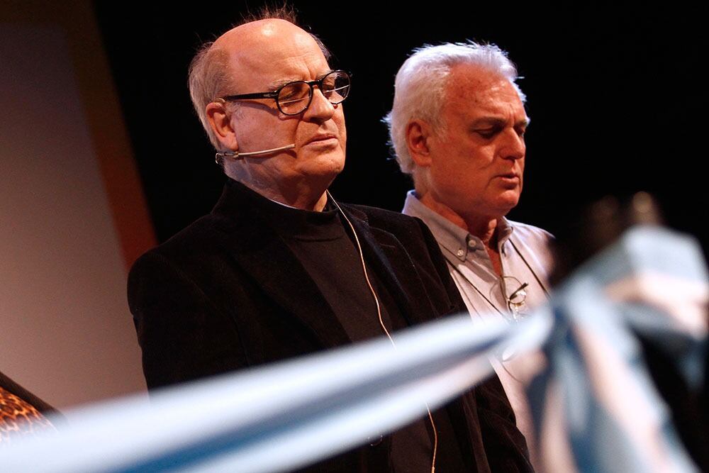 Quino, junto a Carlos Ulanovsky, en la apertura de la 40° Feria Internacional del Libro.