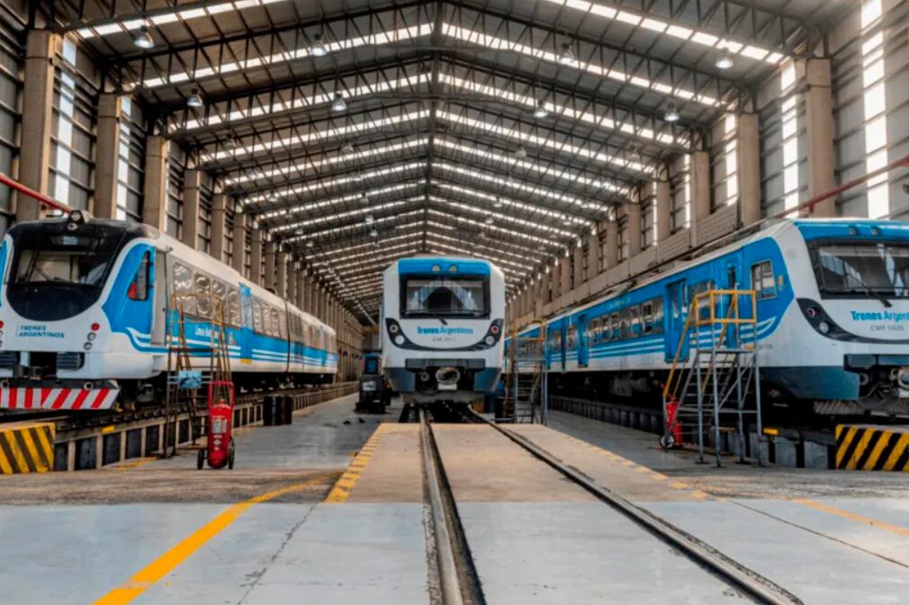 A futuro, una posible estación de tren frente a Derecho.