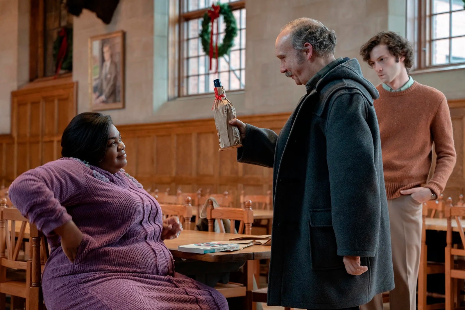 Cada uno de los protagonistas desciende a su infierno personal para volver renacido.