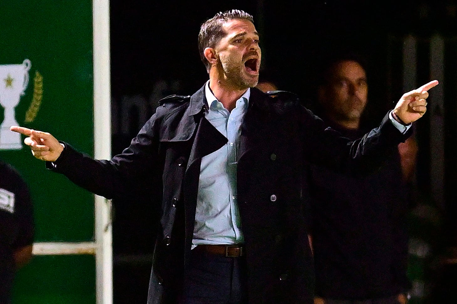 Fernando Gago hará varios cambios tras el papelón en Lima.