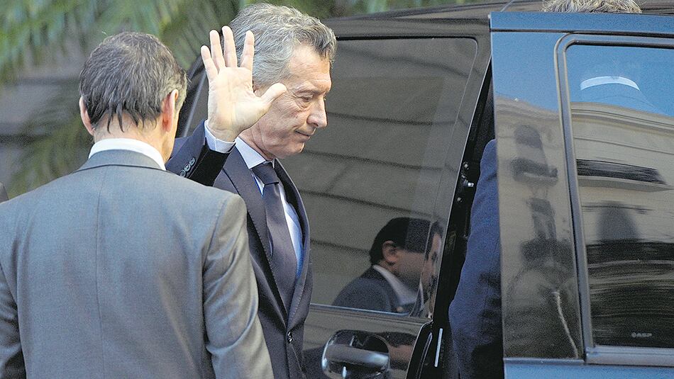 Macri puso a la Argentina en las primeras planas del mundo, pero por la grave crisis.