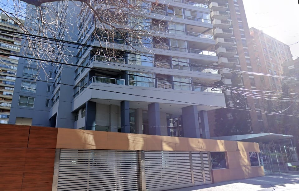 El cuerpo del niño fue hallado en el pulmón del edificio de 36 pisos de altura