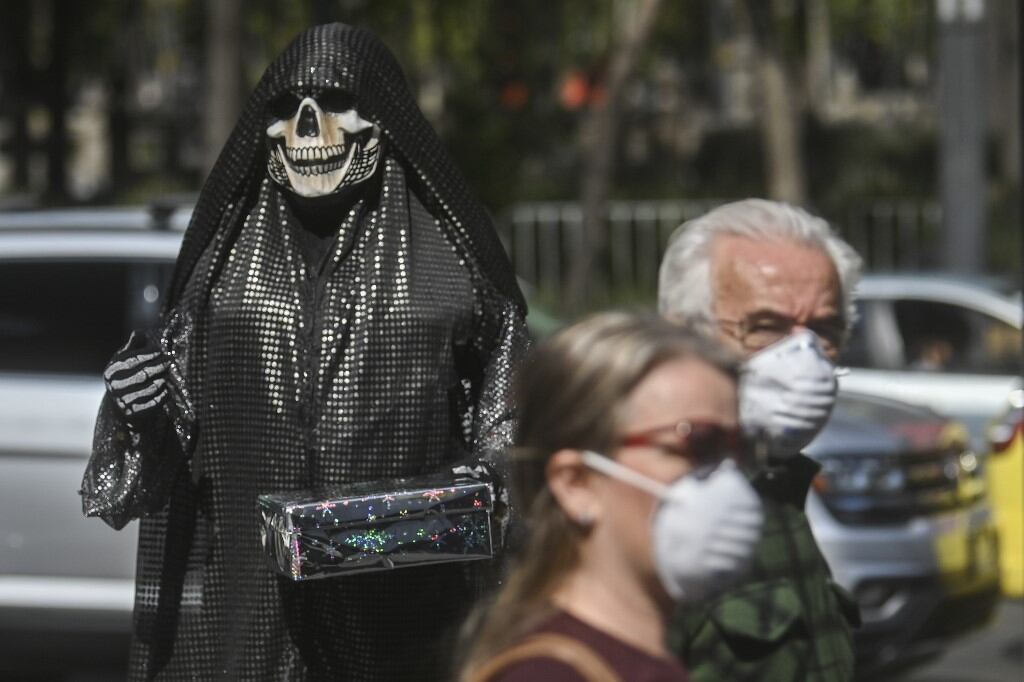 Coronavirus: Ciudad de México cierra todas las actividades no esenciales hasta el 10 de enero.