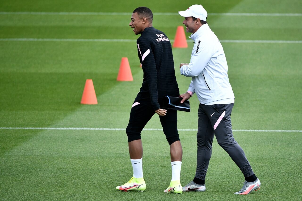 Pochettino y MBappé, en la práctica del PSG.