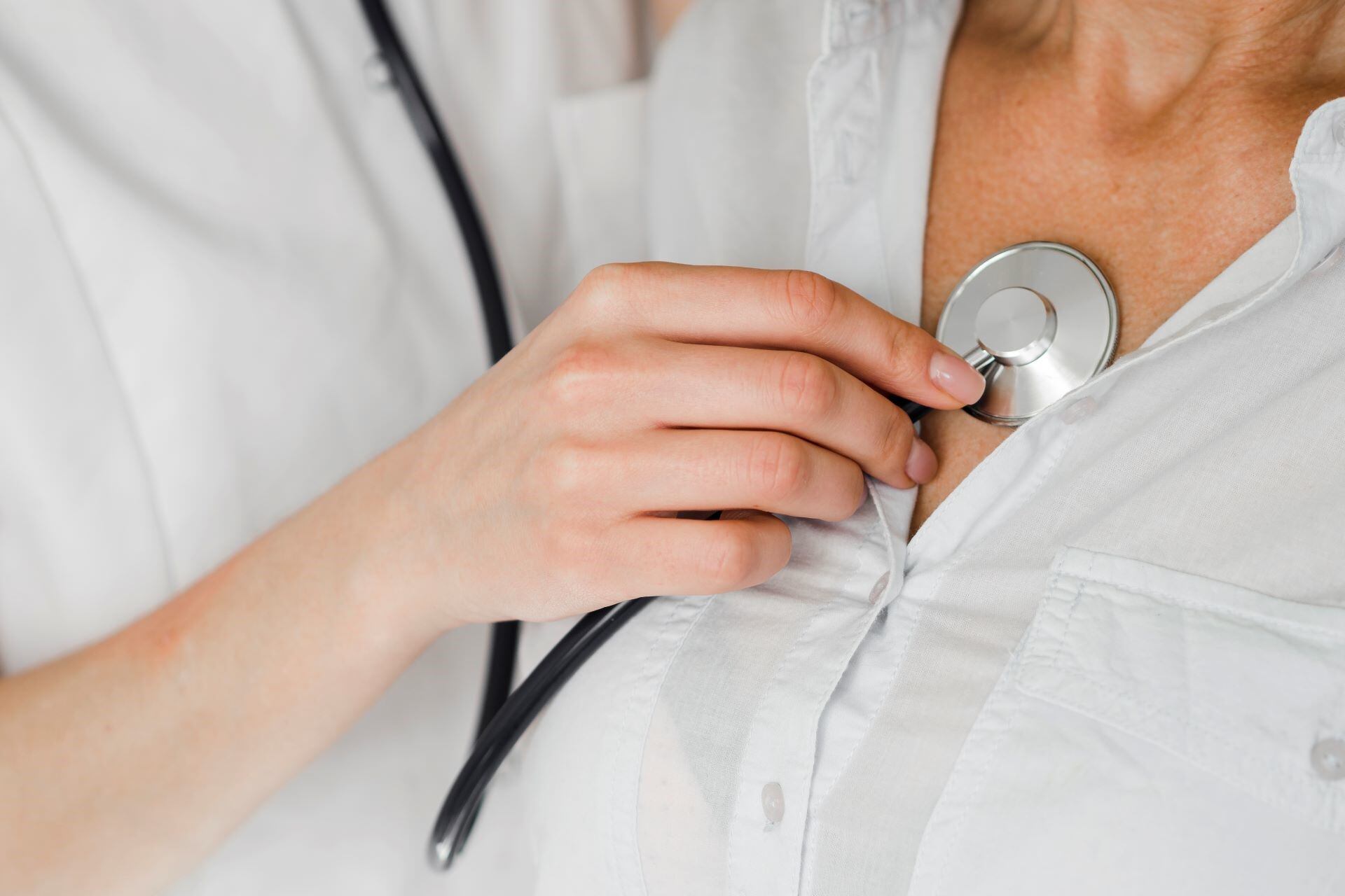 Cardiólogos realizan un paro de 48 horas por bajos salarios y escasez de insumos