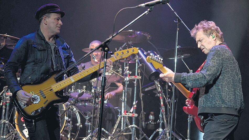 Ante el fervor de una sala llena, Summers agregó “Truth Hits Everybody” como bis fuera de programa.