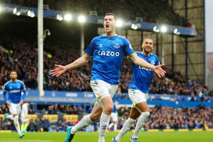 El Everton se aprovechó del mal momento del Leeds