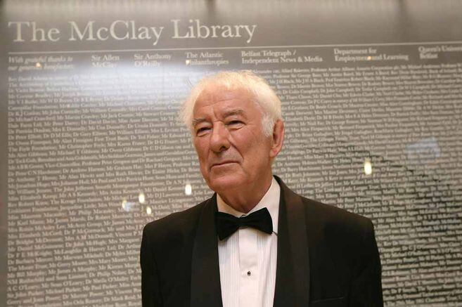 El poeta Seamus Heaney.