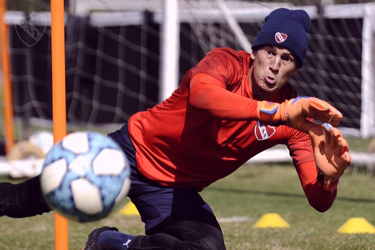 El uruguayo Sosa, nuevo arquero del Rojo.