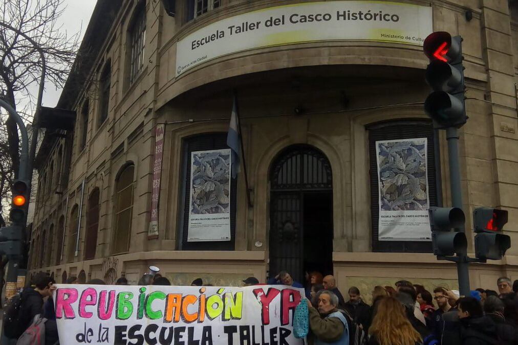 La Escuela Taller, cuando los vecinos se alzaban en su defensa.