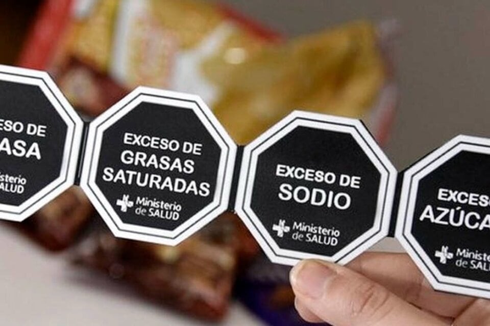 El Gobierno estableció las pautas para la publicidad para alimentos y bebidas con exceso de azúcar.