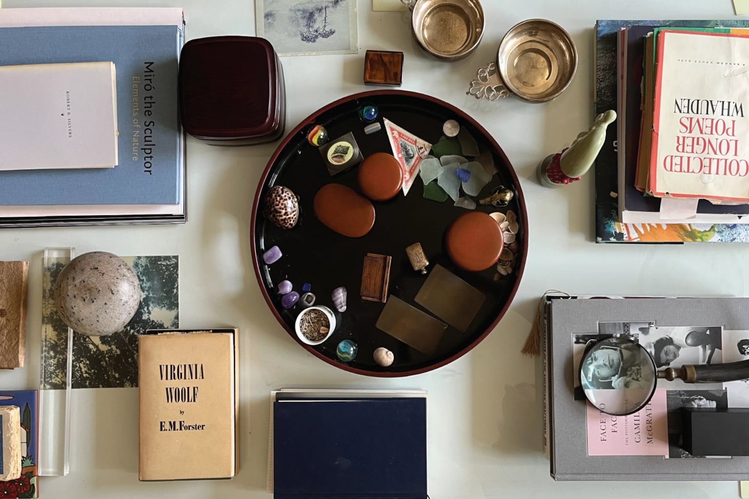 Algunas pertenencias de Didion que estarán en la subasta