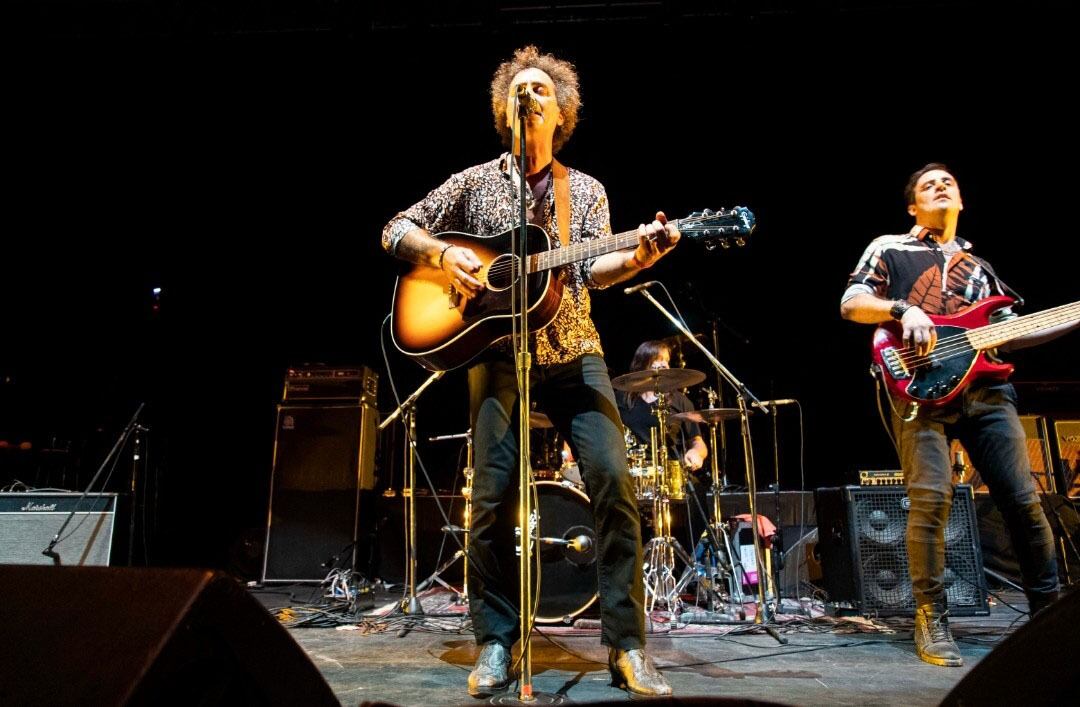 Ike Parodi es fan de Neil Young, Tom Petty y Led Zeppelin, entre otros. 