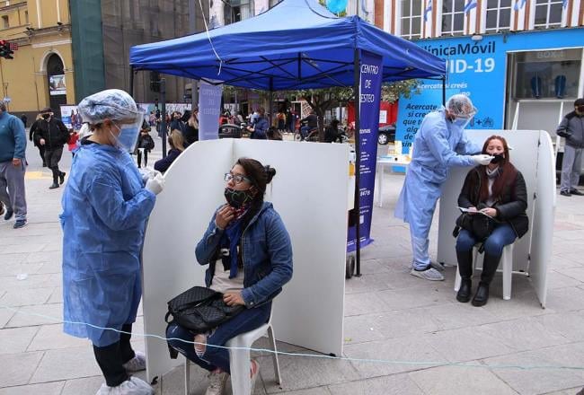 En las últimas horas fueron detectados al menos 50 casos de coronavirus entre egresados provenientes de Córdoba, la mayoría de ellos asintomáticos.