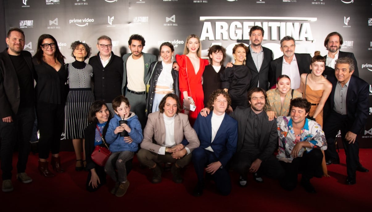 El elenco de Argentina, 1985 en la avant premiere. Este jueves llega a los cines de todo el país. Imagen: prensa Argentina, 1985