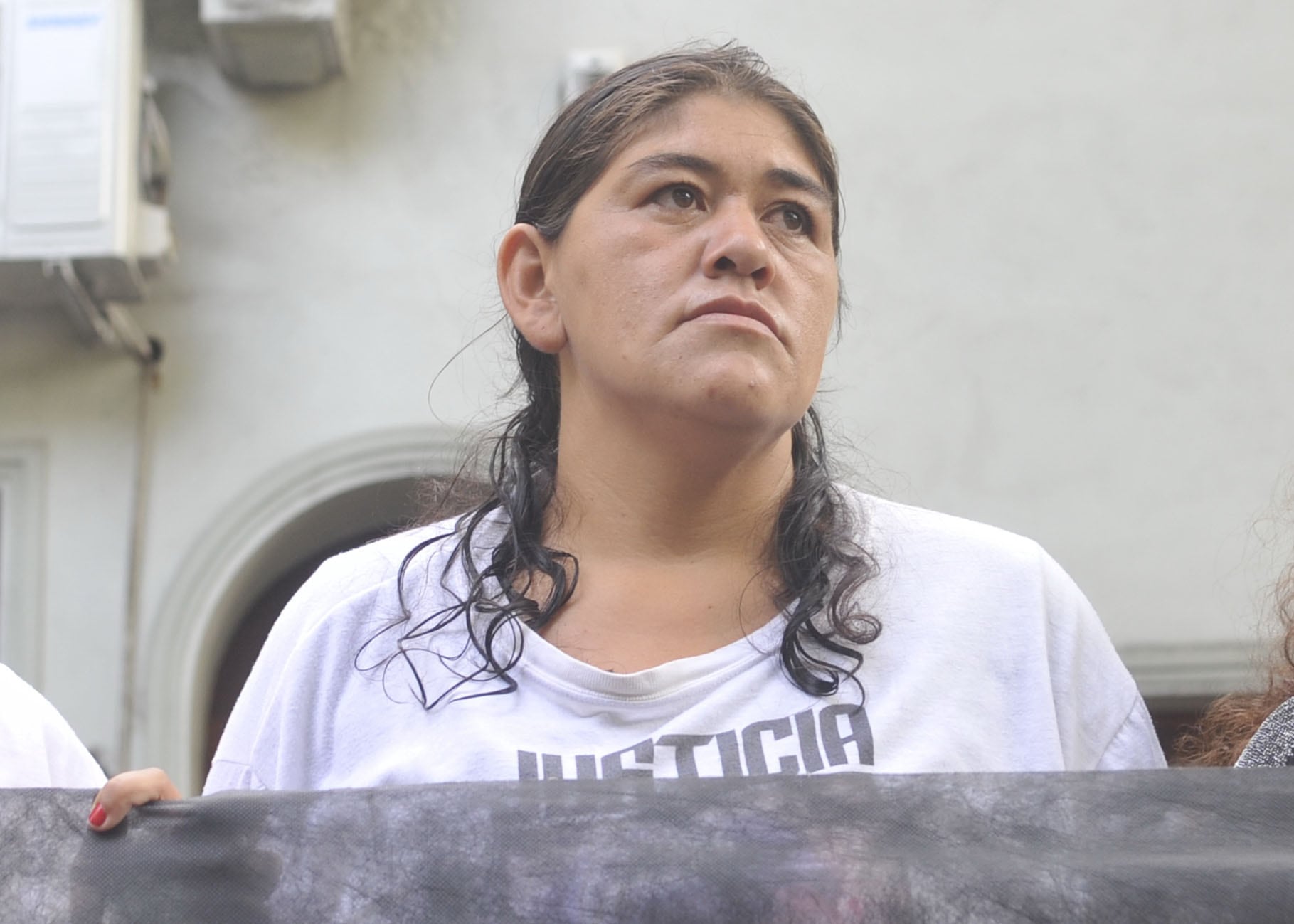 La mamá de Maxi es acompañada por organizaciones que denuncian la violencia institucional.