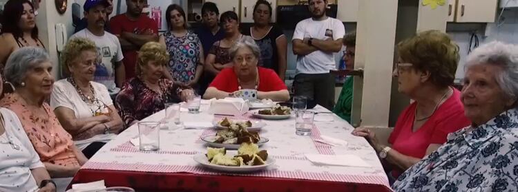 Hebe de Bonafini junto a un grupo de madres en el video que subieron a las redes.