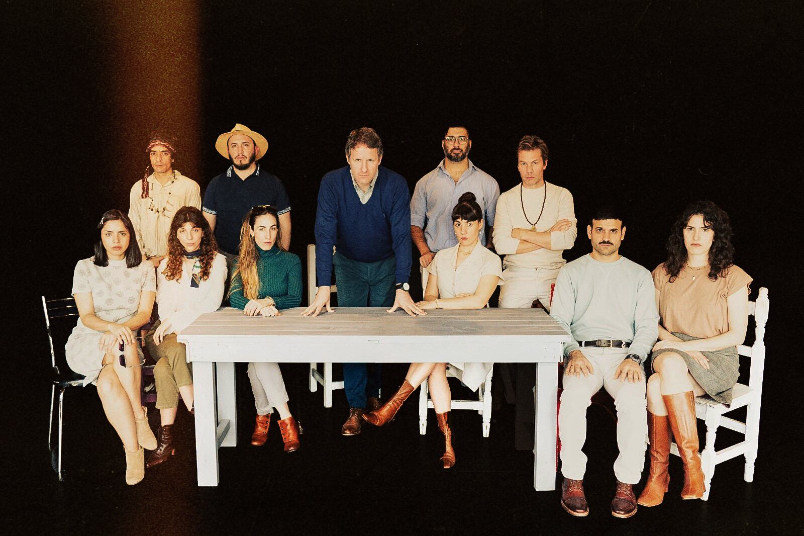 El elenco de Imagen velada, estreno de Gobernori.