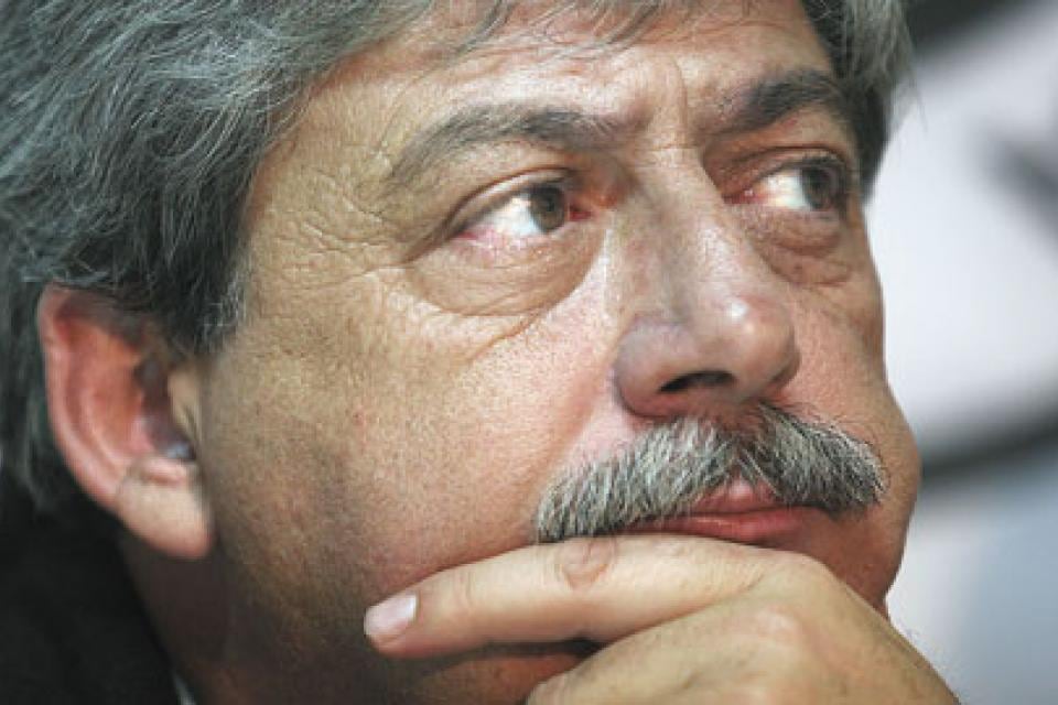 Buzzi afirmó que son "cuatro boludos, contra un Gobierno que está haciendo un esfuerzo enorme para cuidar el bolsillo y la salud de los argentinos”.