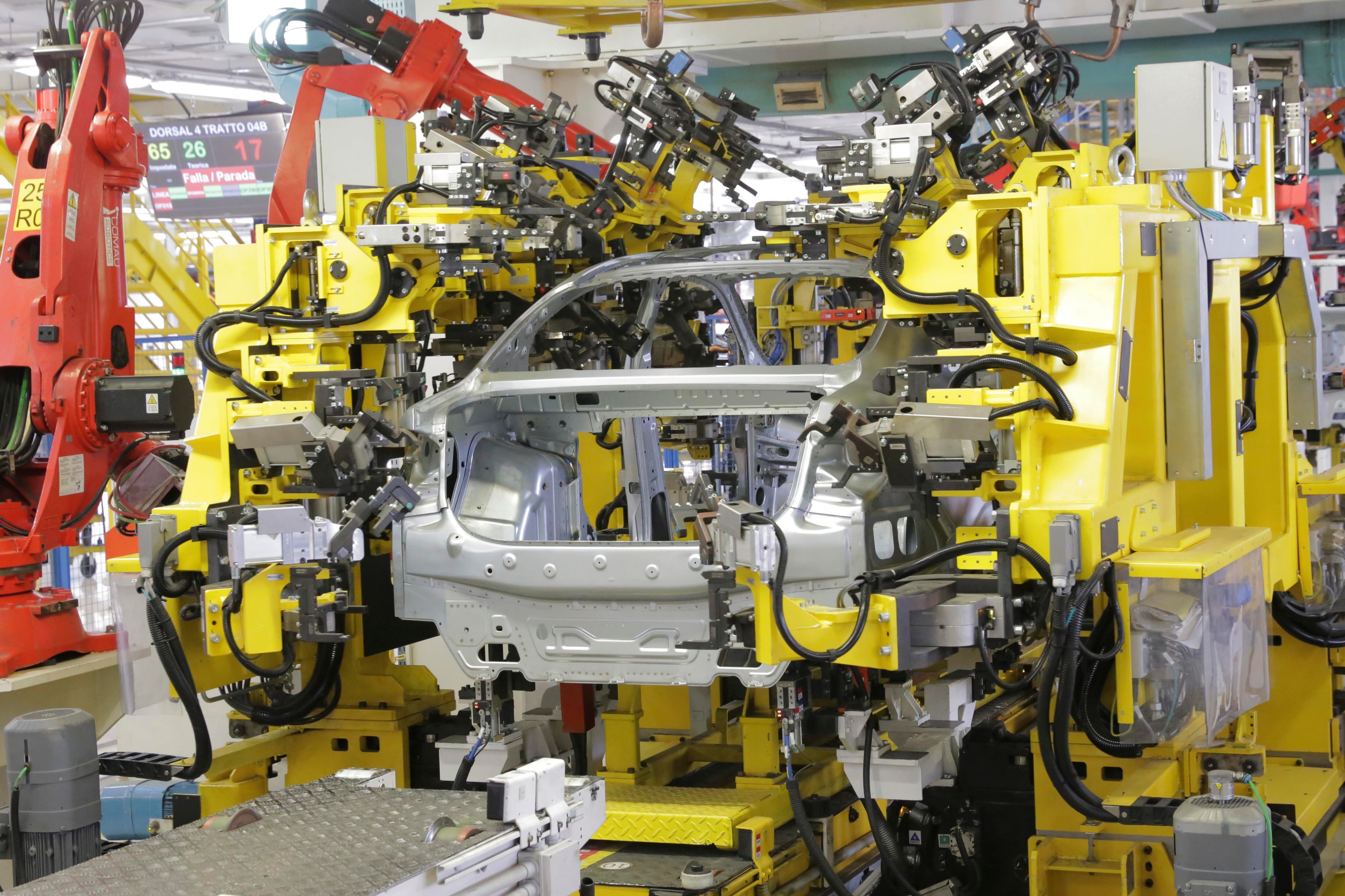 En lo que va del gobierno de Macri, la industria destruyó 146.000 puestos de trabajo registrados.