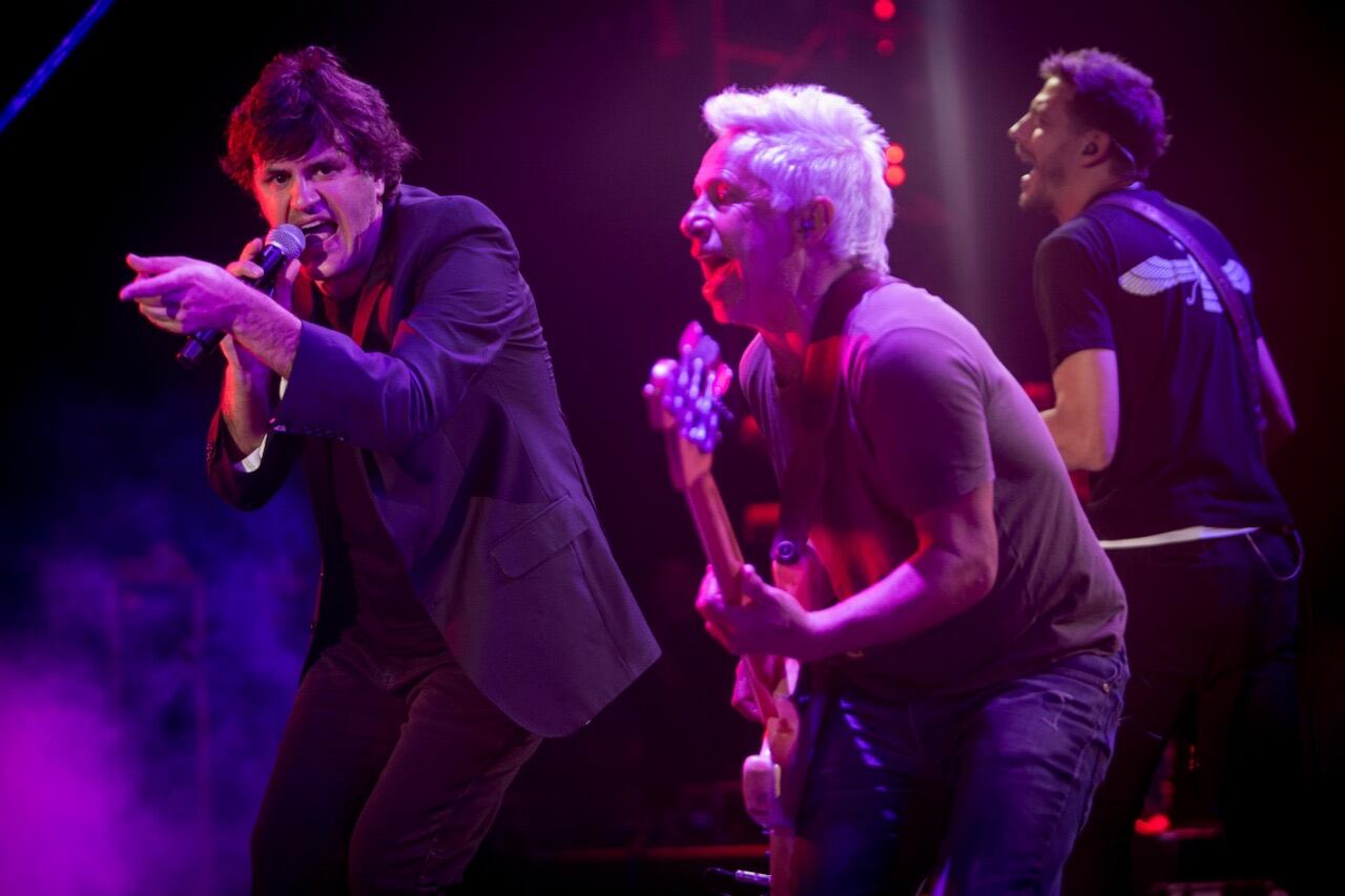 Andrés Ciro se junto con excompañeros de Los Piojos durante el festival.