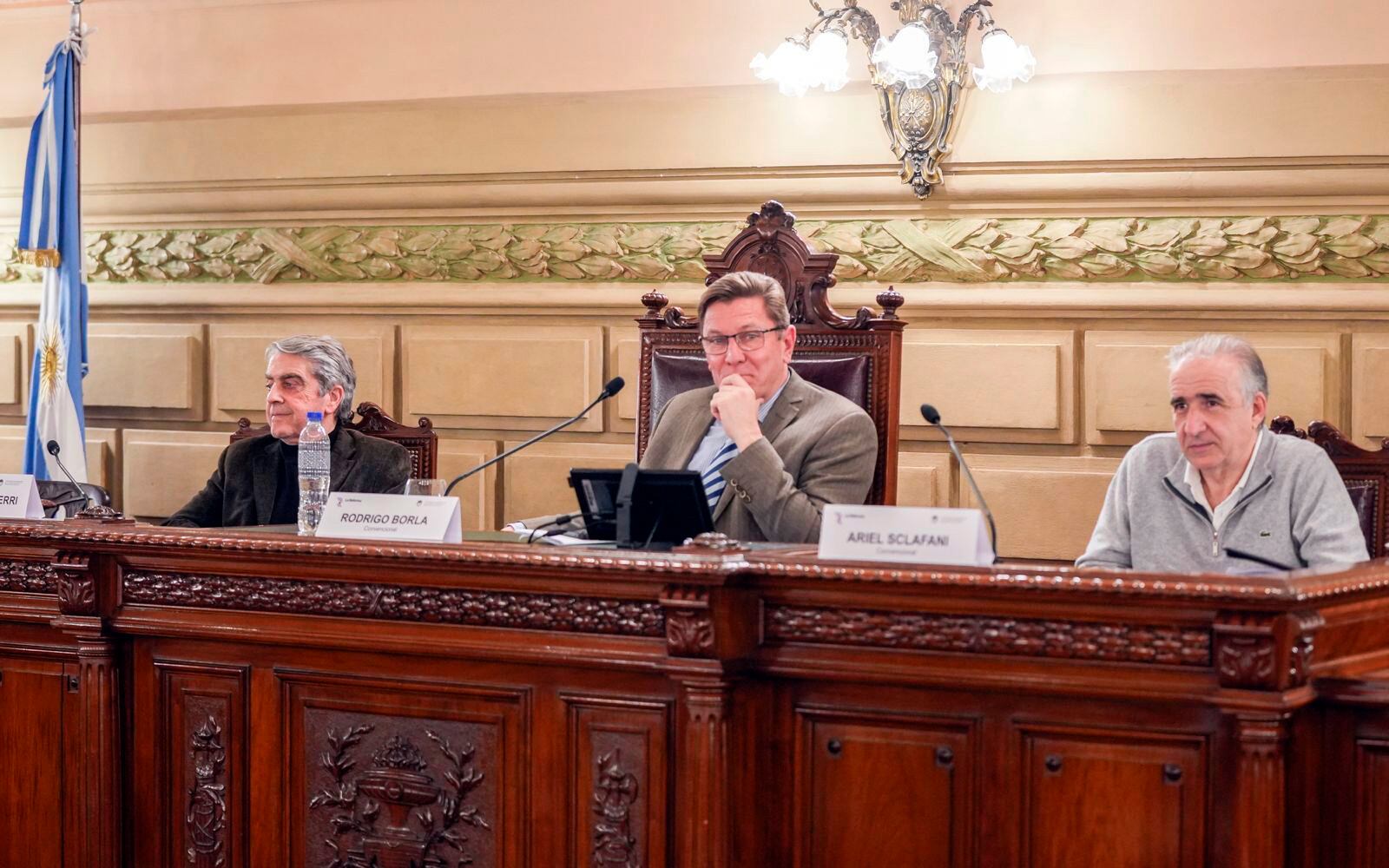 Traferri, Borla y Sclafani, los jefes de la comisión de Poder Ejecutivo y Legislativo.