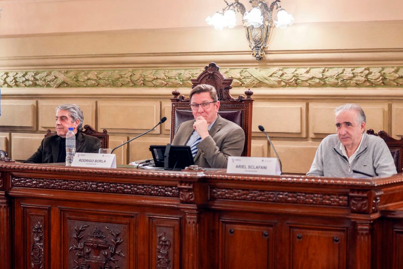 Traferri, Borla y Sclafani, los jefes de la comisión de Poder Ejecutivo y Legislativo.