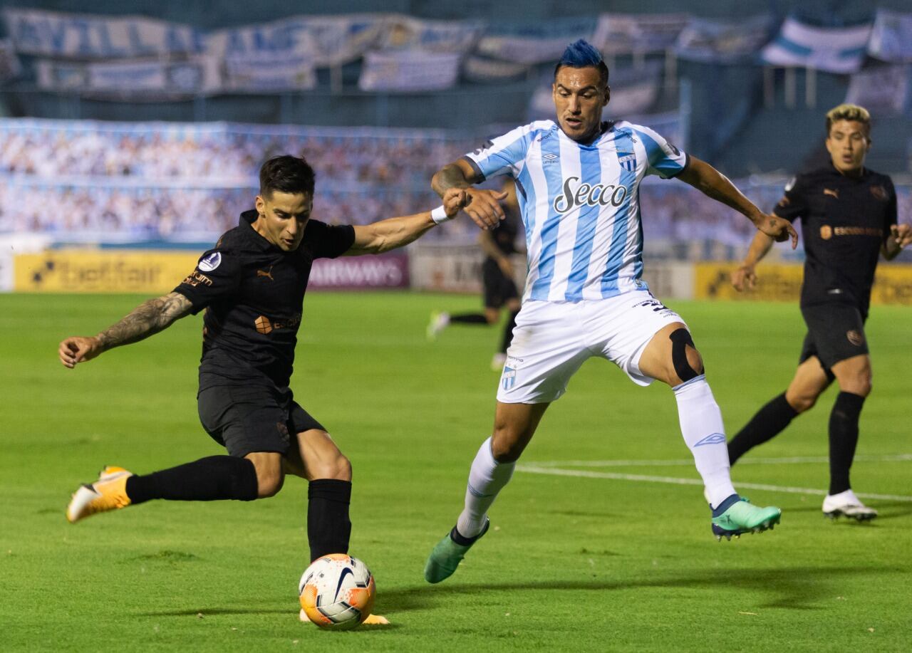 Partido parejo en el José Fierro.