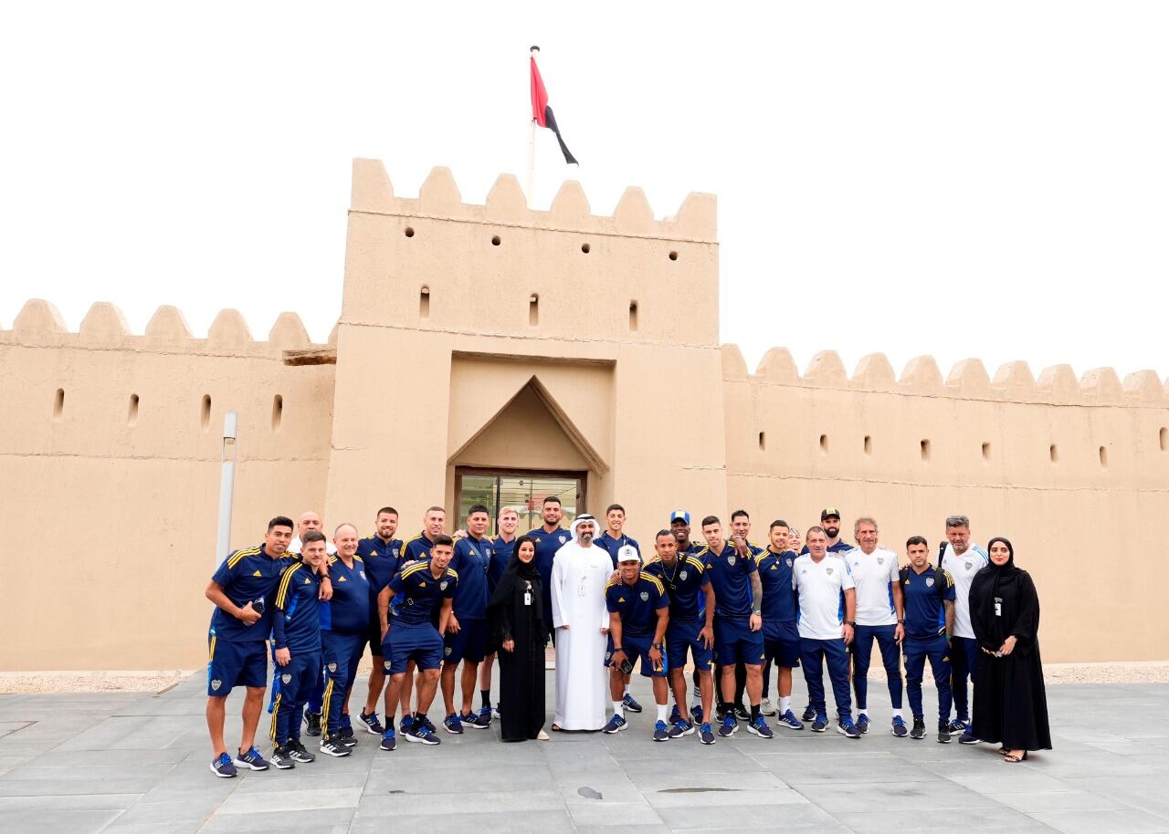 El plantel de Boca estuvo de paseo: visitaron el fuerte Qasr Al Muwaiji y el Oasis de Al Ain