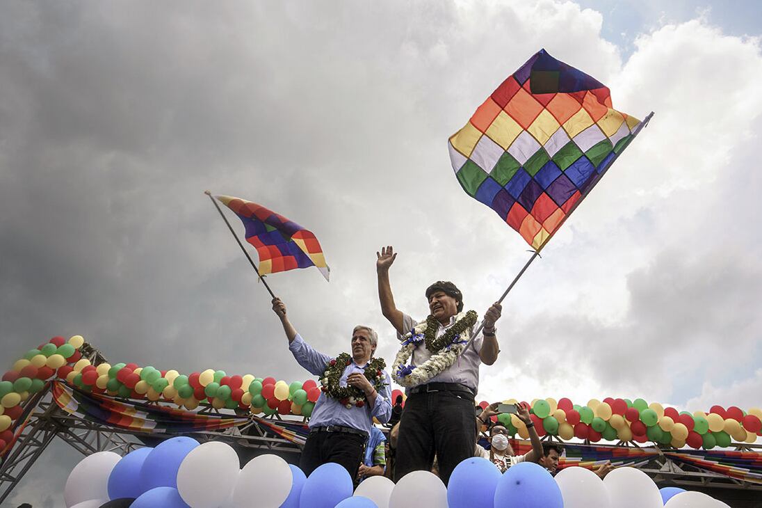 Alvaro García Linera y Evo Morales, del golpe y el exilio a un retorno triunfal a su país.