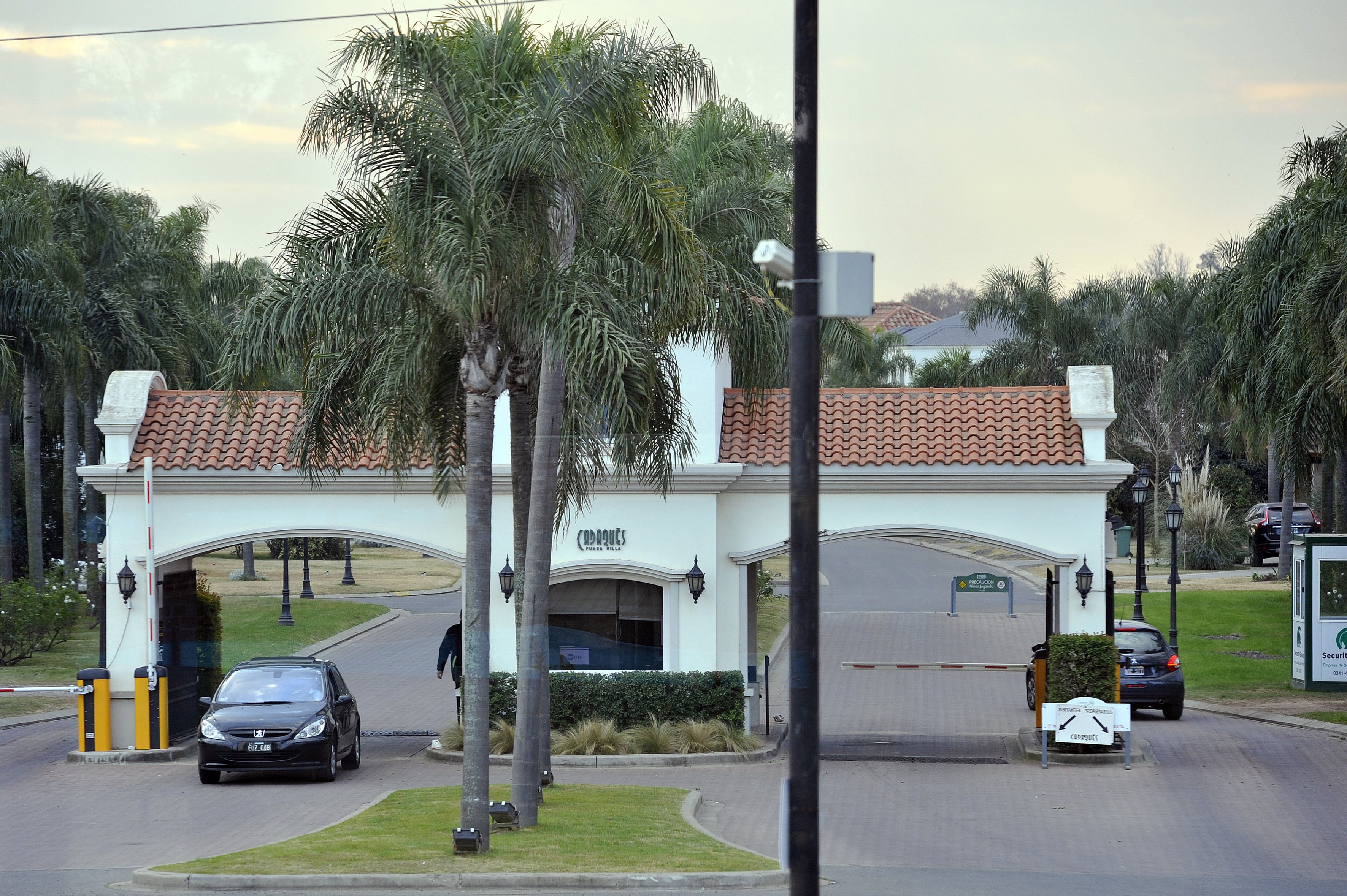 Funes Hills San Marino es un barrio privado en el que viven los candidatos a concejales.