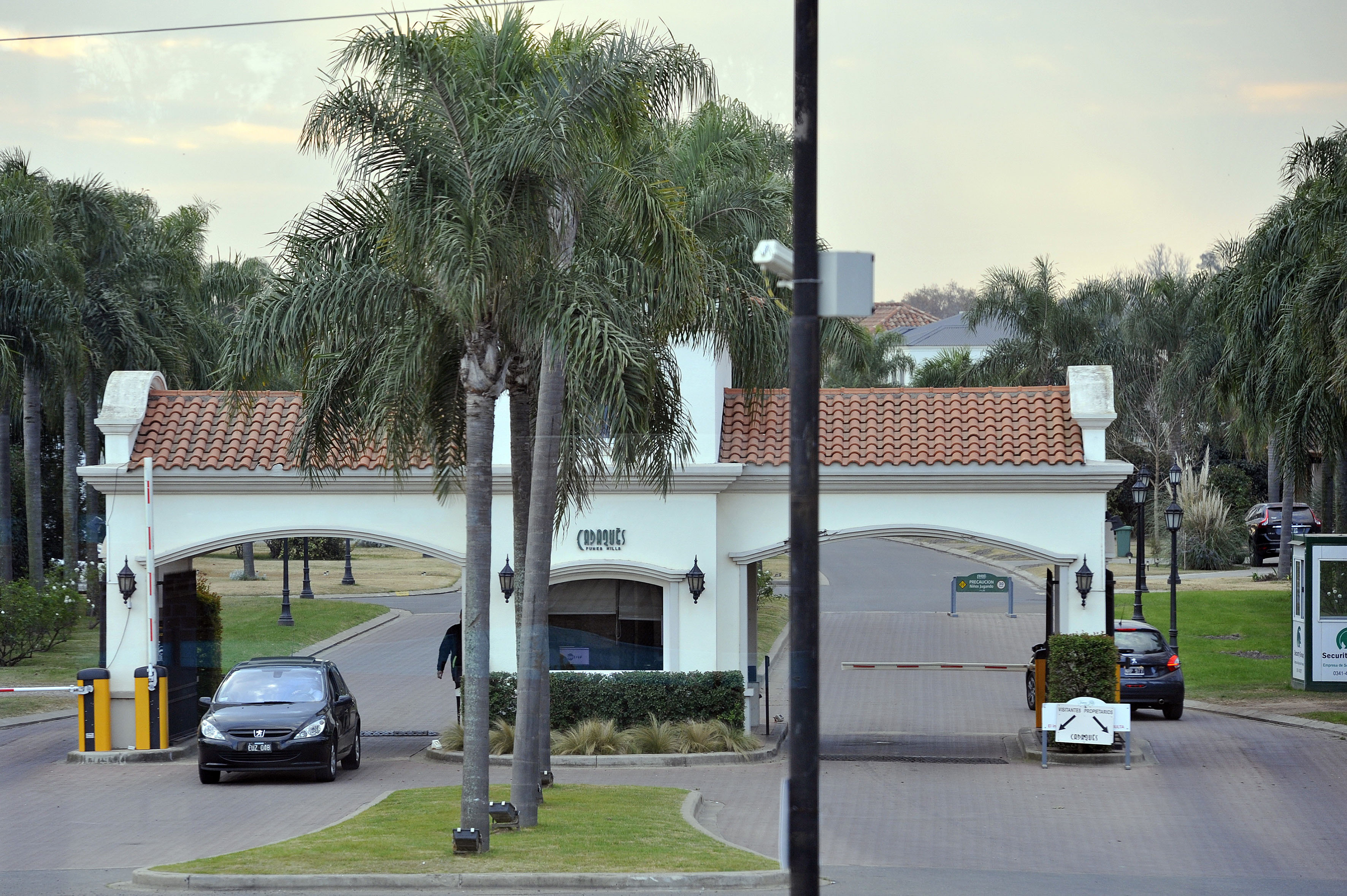 Funes Hills San Marino es un barrio privado en el que viven los candidatos a concejales.