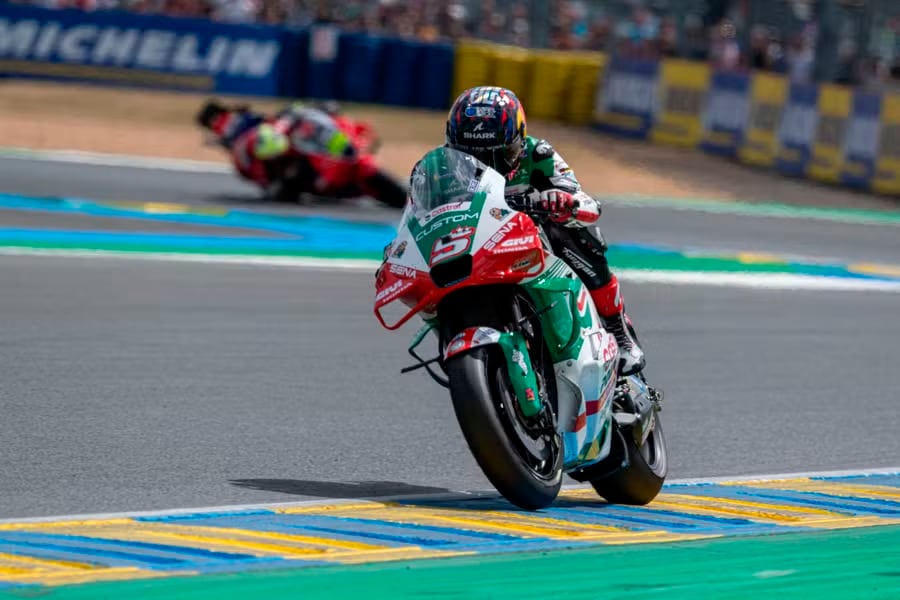 El piloto francés Johann Zarco (Team LCR) sacó provecho en Le Mans